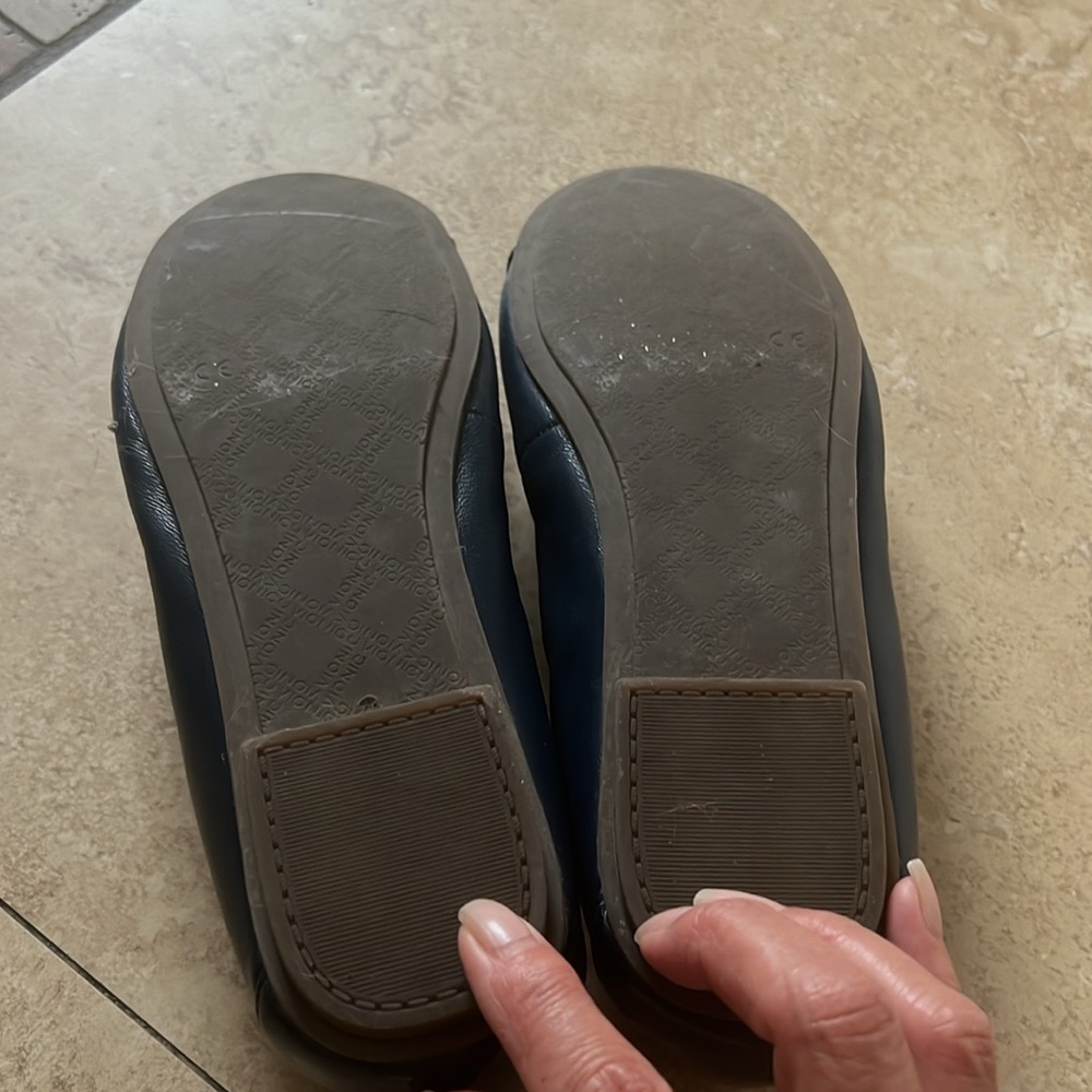 Vionic Size 10 - image 2